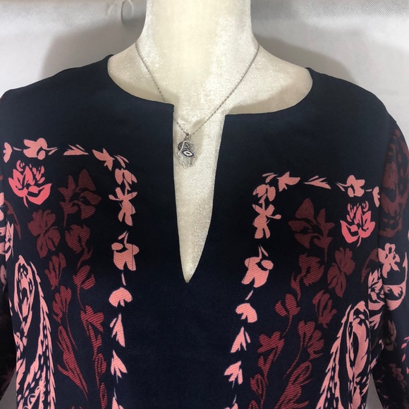 Copy = NWT= BCBG MAXAZRIA TUNIC , Size M , Navy Combo . - Picture 2 of 8